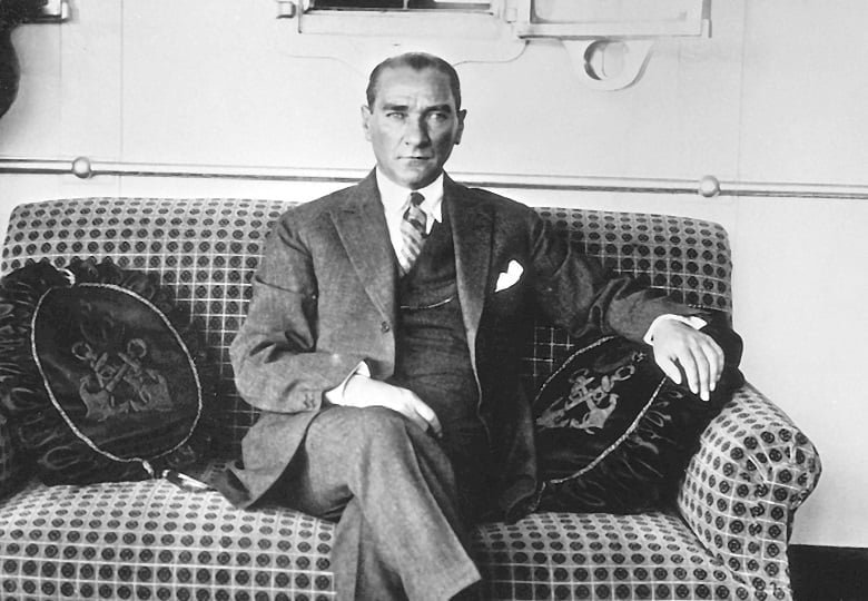 MUSTAFA KEMAL ATATÜRK