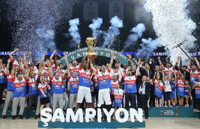 Şampiyon Anadolu Efes!