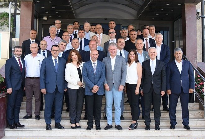 İZTO’dan Büyükşehir’e “İzmir Dosyası”